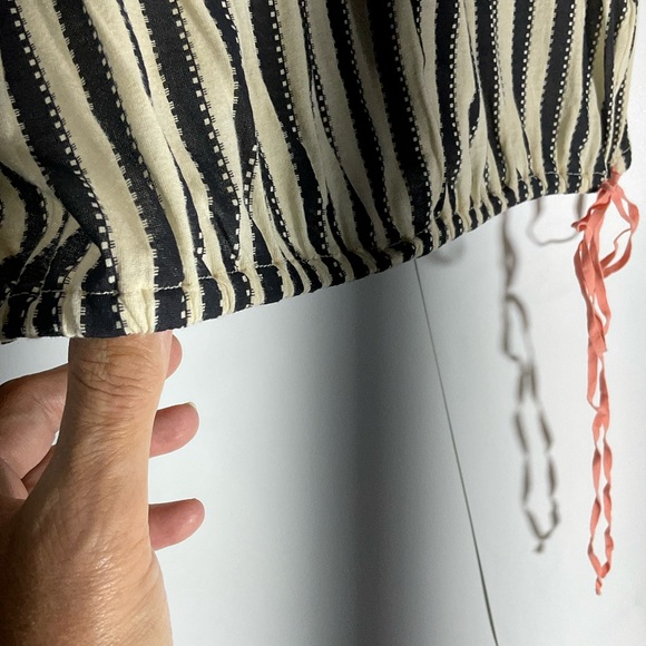 Hoss Intropia Black & White Elastic Hem Bottom Front Peach Tie Tank Top Size Med - Picture 9 of 15